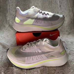 Womens Nike zoom fly sp size 5